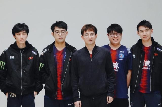 处中的独特 处中的独特