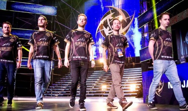 队战术的成 队战术的成