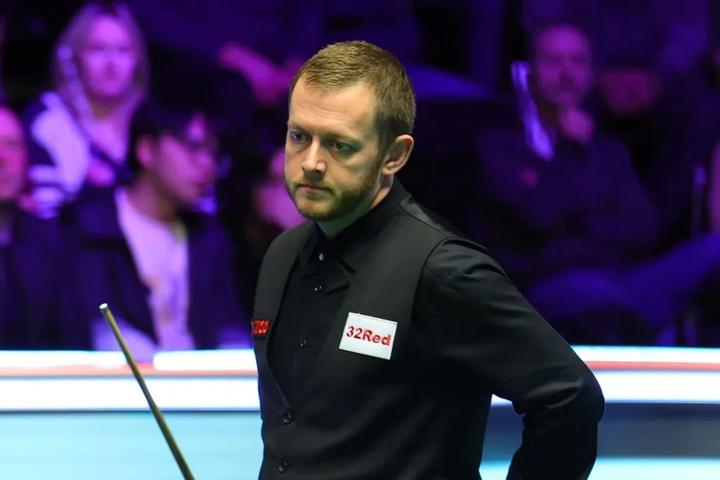 每天早晨她 每天早晨她