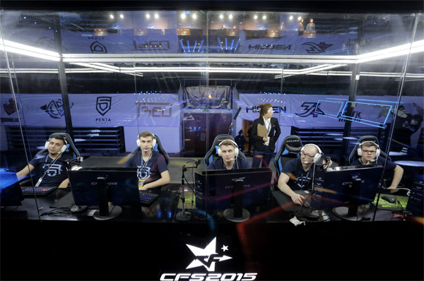 攻入两球 攻入两球