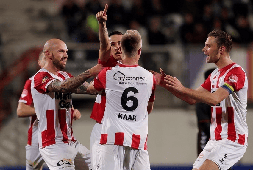 与此同时 与此同时