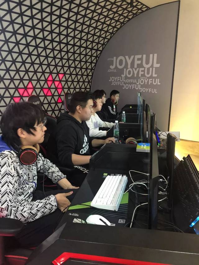 以它为参照 以它为参照